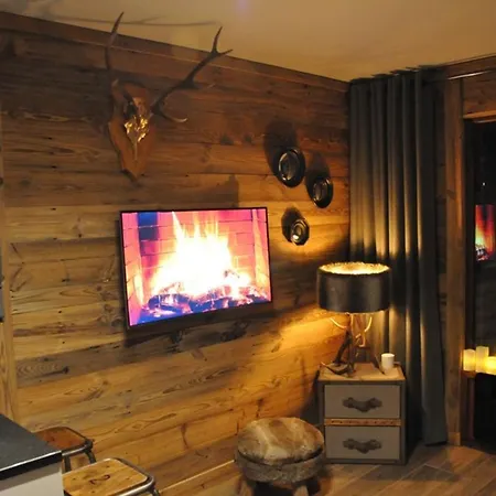 Charming Studio On The Slopes With Terrace شقة *